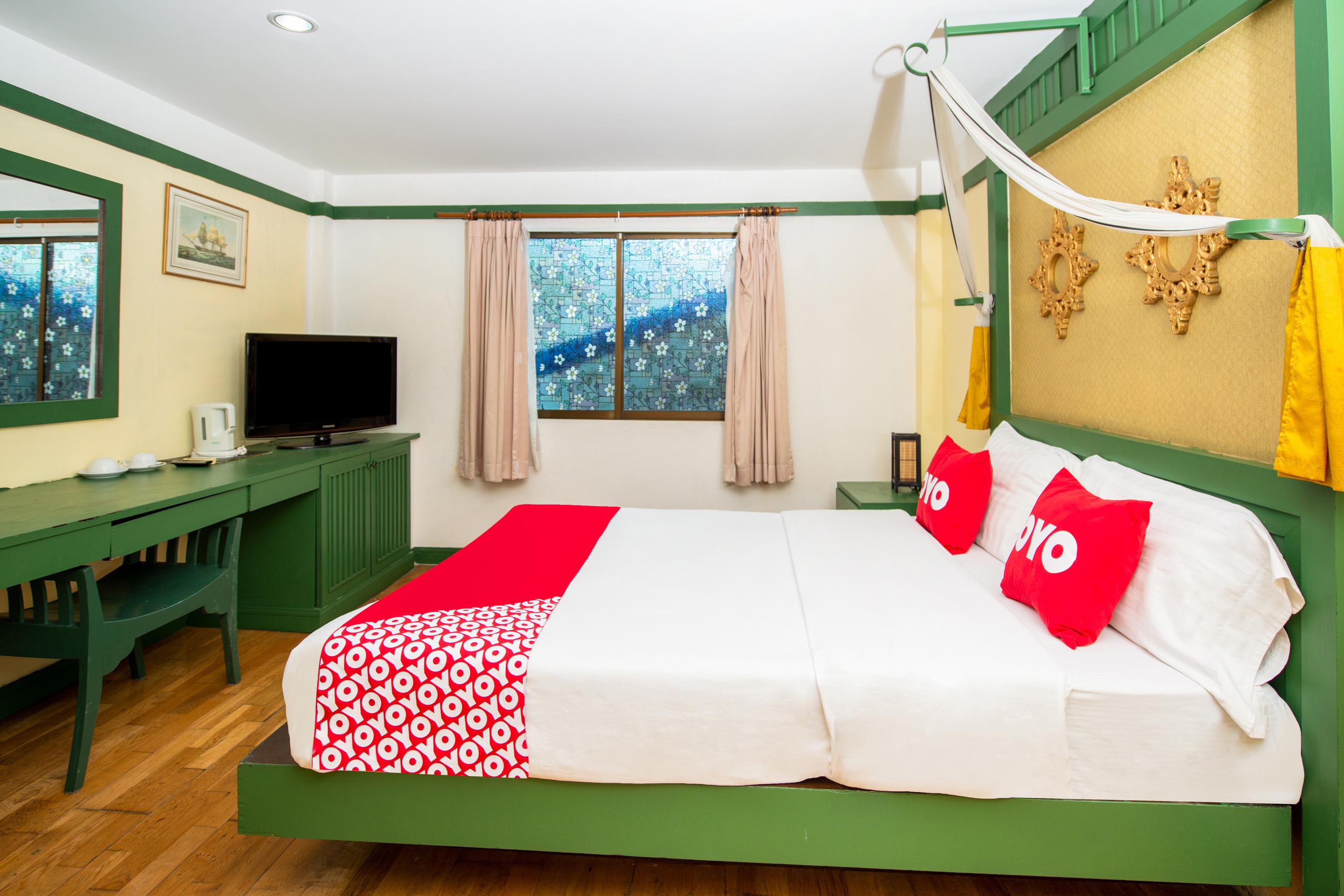 Oyo 255 The Ocean Hotel Patong Exterior photo