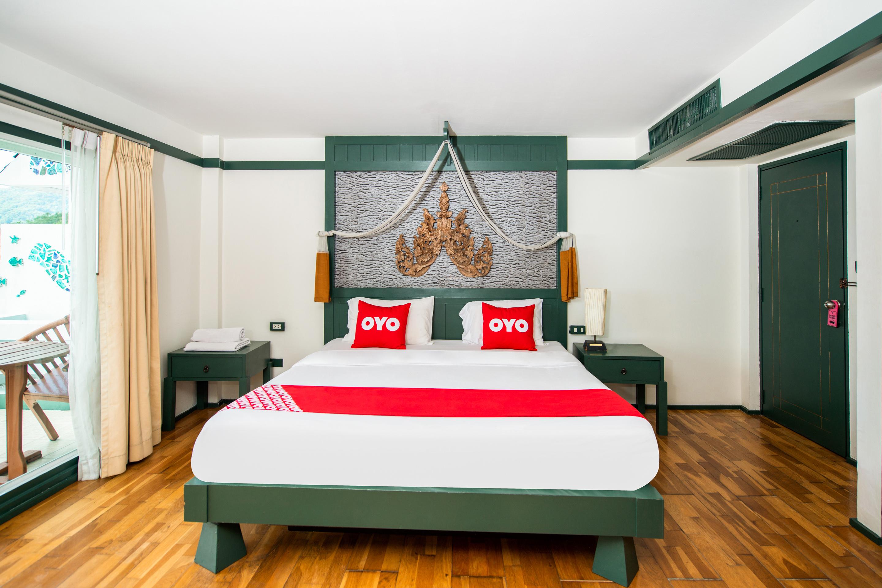 Oyo 255 The Ocean Hotel Patong Exterior photo