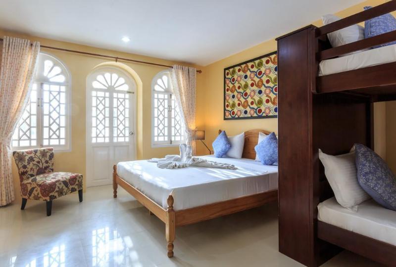 Oyo 255 The Ocean Hotel Patong Exterior photo