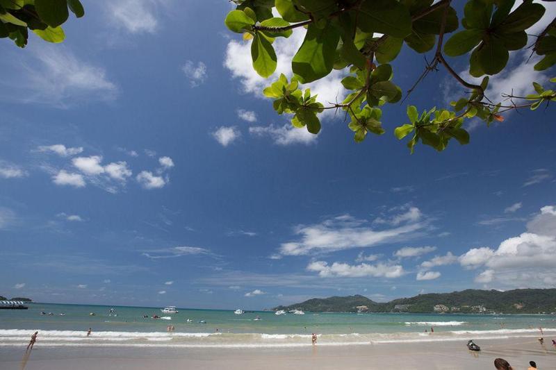 Oyo 255 The Ocean Hotel Patong Exterior photo