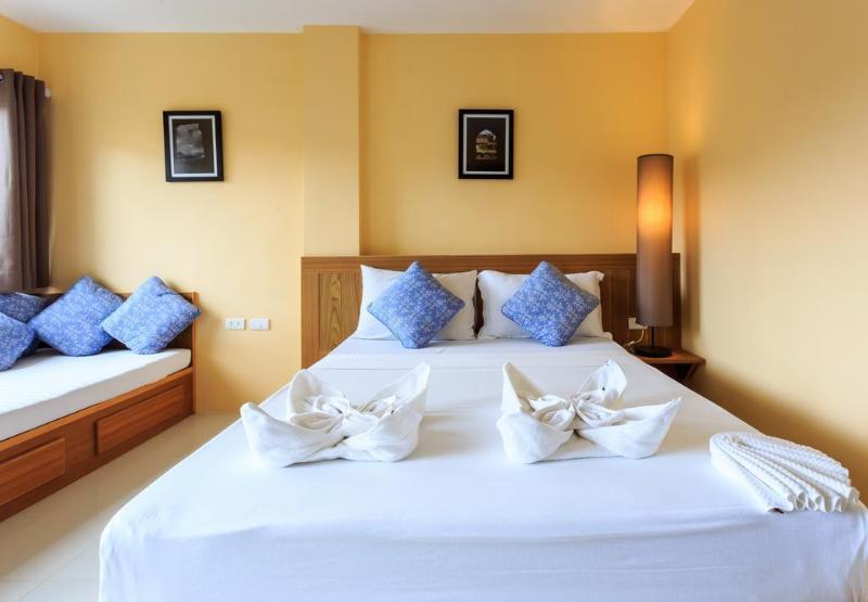 Oyo 255 The Ocean Hotel Patong Exterior photo